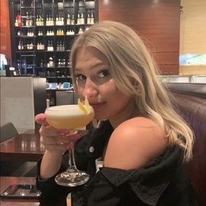 Meet your Posher, Isabelle